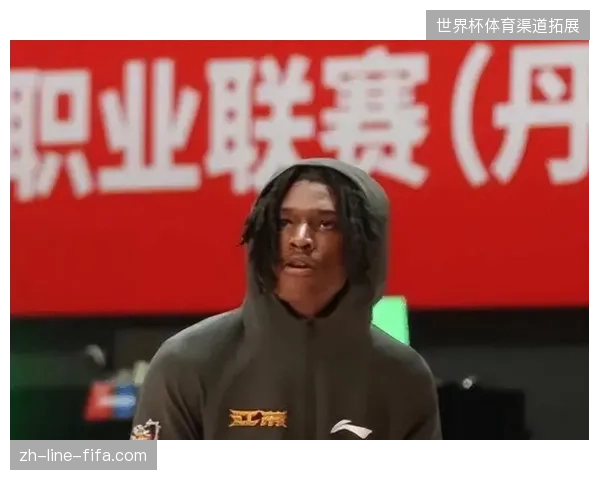 深圳队外援史密斯化身外线炮台，其三分球产量与出手数均冠绝联盟
